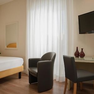 Classic Single Room